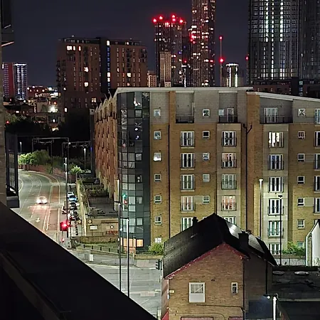 Mega12 Luxury Modern At Centre,2 Bath, 2 Toilets, 2 King Beds,-free Car Park