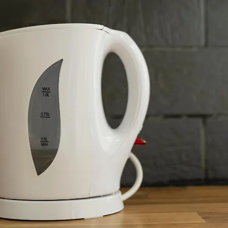 Free Parking, Large House For Contractors & Families, Sleeps 6, 15mins To Centre *