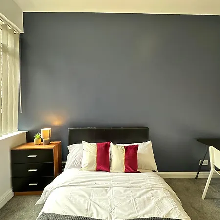 Daisybank Co-living - Private Self-cater Holiday home *