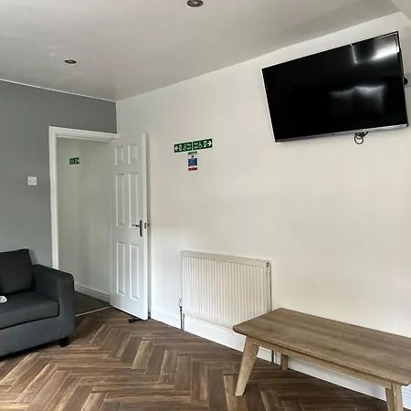 Daisybank Co-living - Private Self-cater Holiday home *