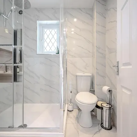Ancoats Eden Centre - Free Parking - Contractor Business - 2 Bath - 3 Bedroom Манчестер