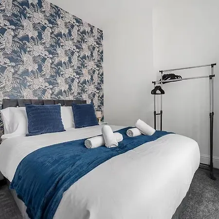 Ferienhaus Group - Access To Central, Coop, Etihad