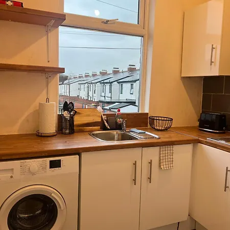 Stylish Private In Near Transport Links Homestay szállás Manchester