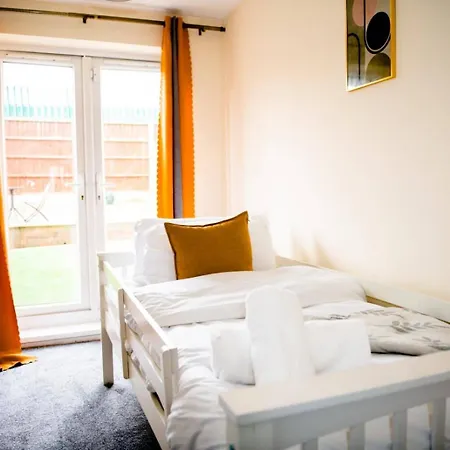 Casa de Férias House - Sleeps 7 - Parking - 10min Drive To Centre *
