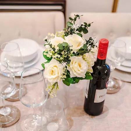 Oldtrafford - Sleeps 6 - Free Parking - Free Wifi Дом отдыха *