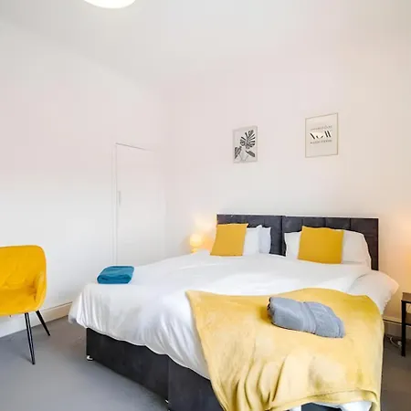 Etihad Stadium - Spacious Stay, 5 Mins To Stadium Manchester