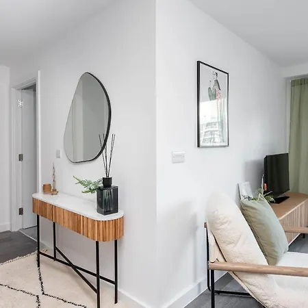 Bluebird Luxury * Manchester