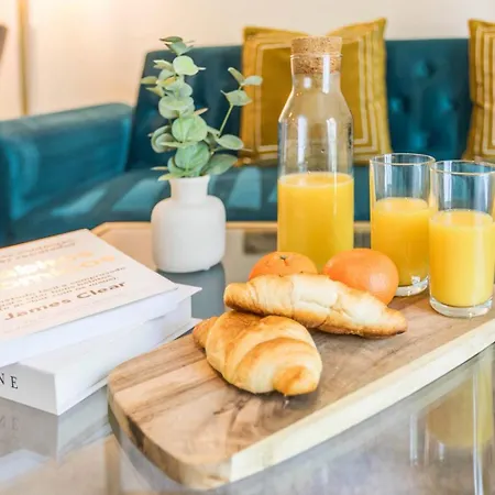 Modern Near Mediacity, Airport And Old Trafford With Secure Parking Апартаменты *