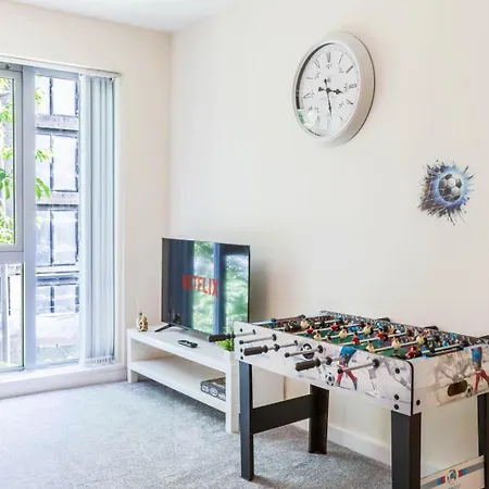Modern Near Mediacity, Airport And Old Trafford With Secure Parking Апартаменты