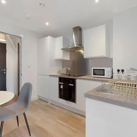 Apartment New 2br In Kinetic, Talbot Road