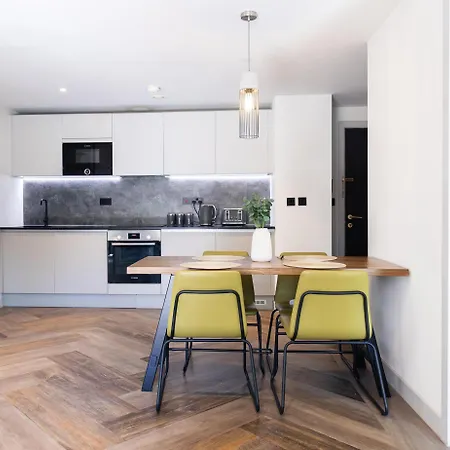 Modern 2br In Piccadilly Apartament *