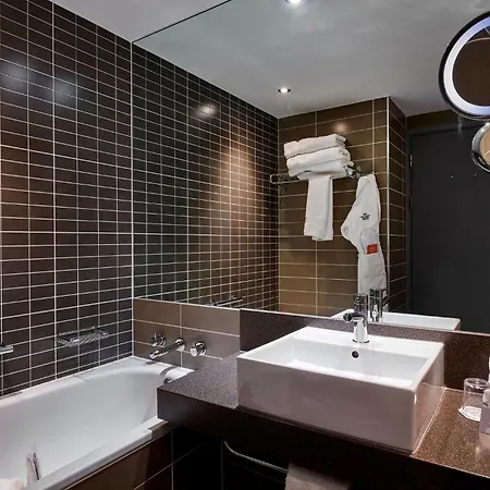 Hotel Crowne Plaza Centre By Ihg 4*