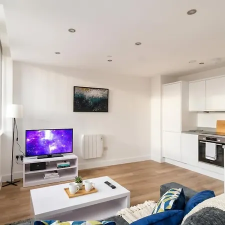Stayzeni, Alexandra Rise Lovely 1 Bed Apartment