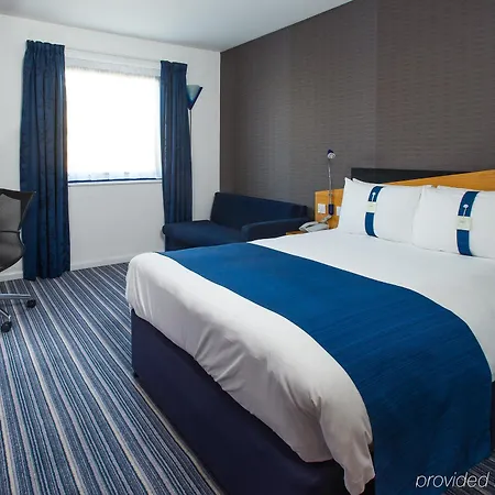 Hotel Holiday Express East By Ihg 3*