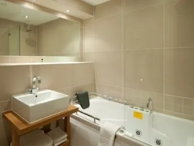 Max @ Piccadilly Hotell 4*