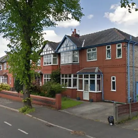 Sandy House Konukevi Manchester
