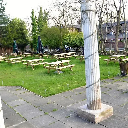 The Milverton 3* Манчестер