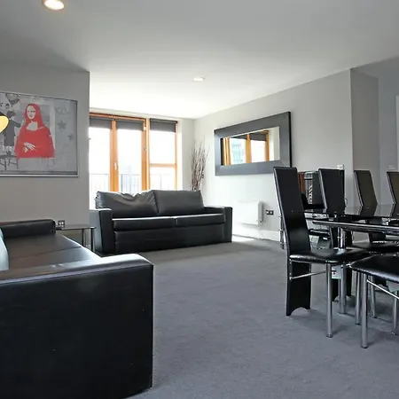 Hotel apartamentowy The Warehouse 4*