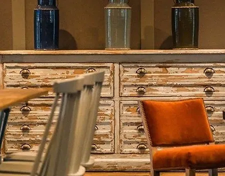 King Street Townhouse 4*