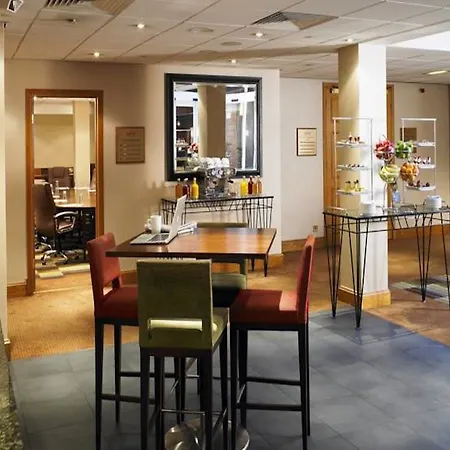 Marriott Victoria & Hotell