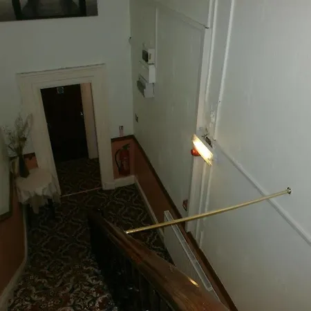 Verdene 3* Manchester