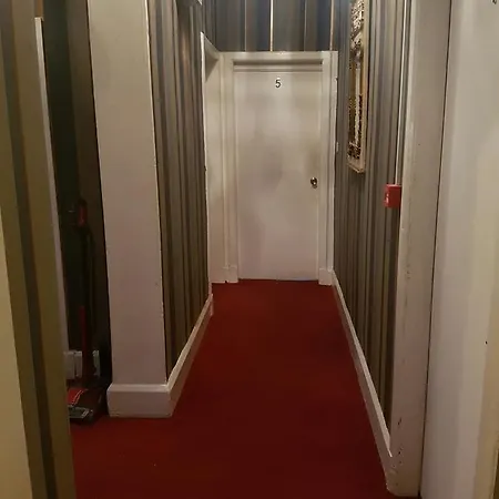 Mother Macs Bed & Breakfast Manchester