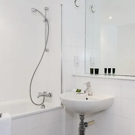 ​ Fantastic 1 Bedroom 5 Mins Walk From Centre Апартаменты