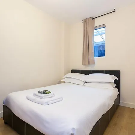 Апартаменты Lovely Flat Trendy Northern Quarter
