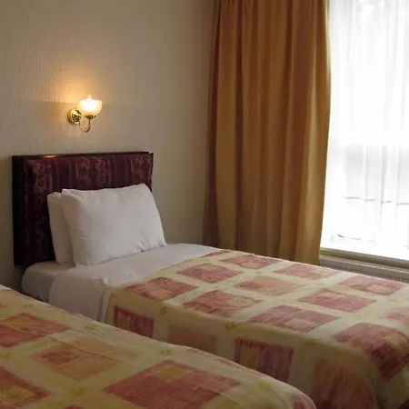 The Rams Hotel 2*