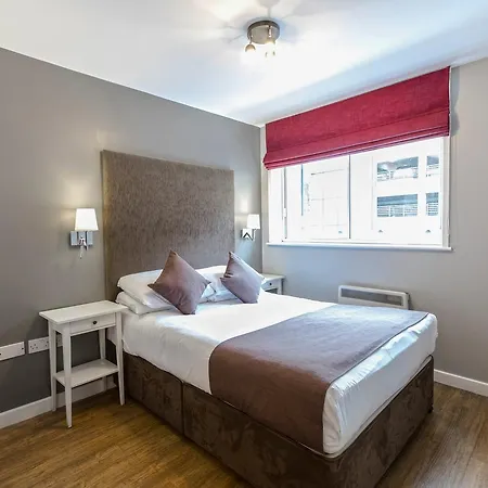 High Street Townhouse Apart Otel