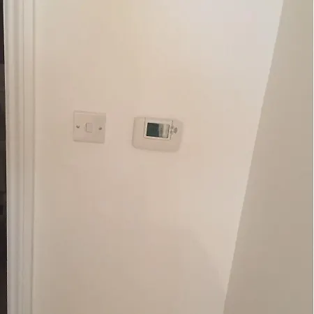 Bright, Spacious 1br Chorlton Apt For 2 W/patio *