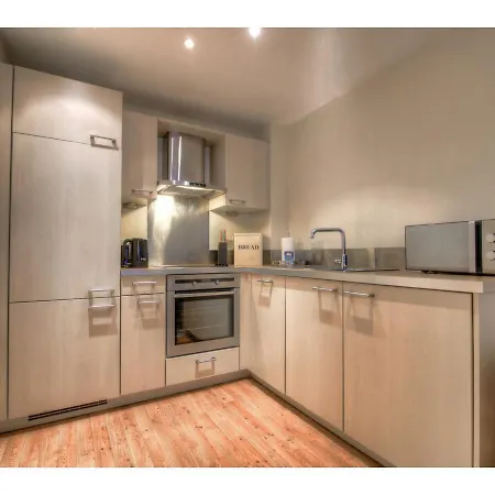 Modern, Spacious 1br Central Flat For 4 Lejlighed