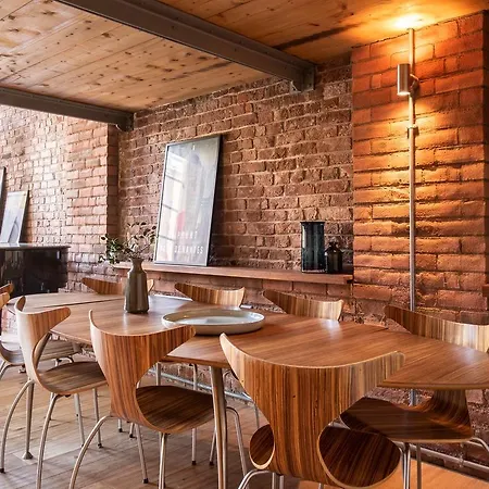 Апартаменты Stylish 2 Bed Duplex Flat In Castlefield