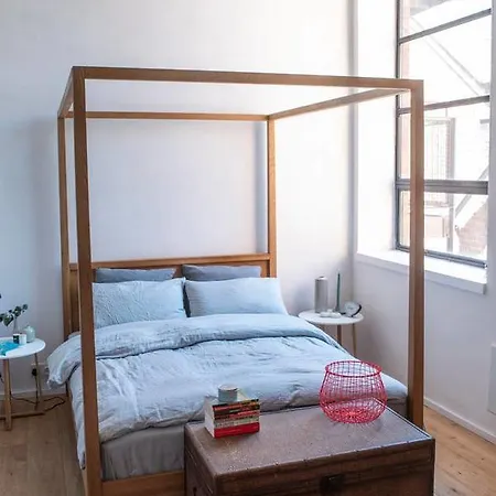 Апартаменты Stylish 2 Bed Duplex Flat In Castlefield