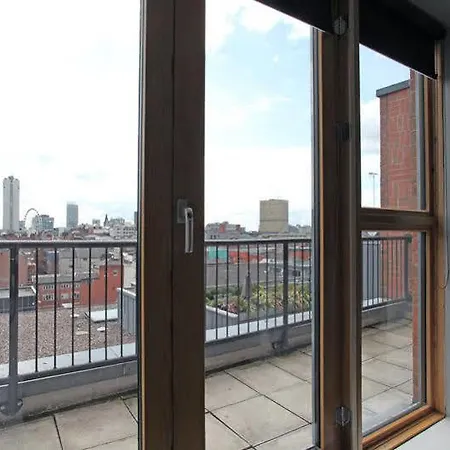 The Warehouse Манчестер