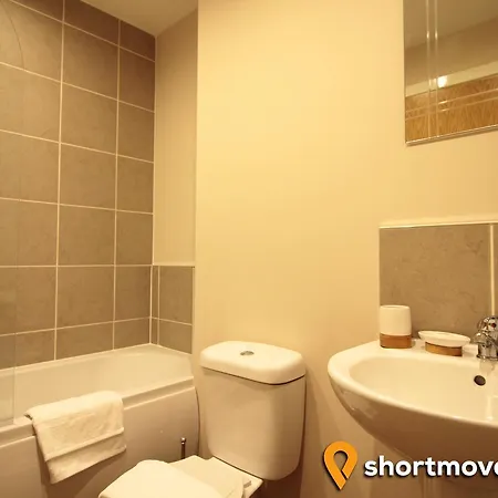 Apartment Shortmove | Trafford Bar | Free Parking Manchester