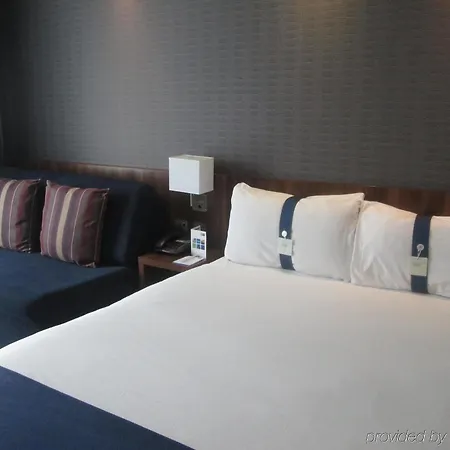 Szálloda Express Centre By Ihg 3*