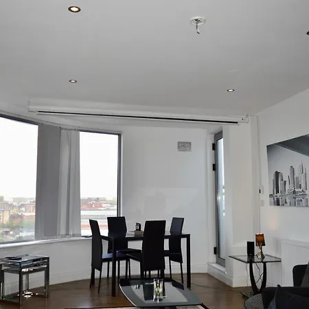 Apartmán 2 Bedroom With 2 Balconies In *
