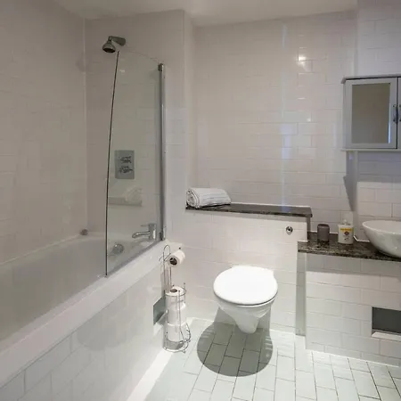Апартаменты Central Flat Near Etihad Stadium By Guestready