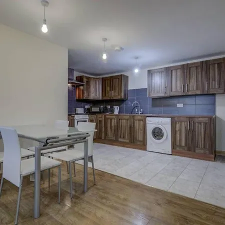 2 Bed, Luxury Apt4 Throstles *
