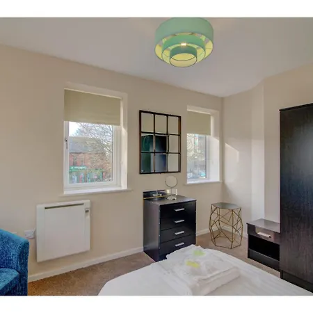 Marvellous, Elegant Apt For 5 Near Salford Quays Διαμέρισμα *