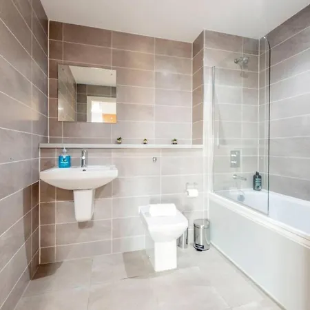 2 Bedroom In Media City *
