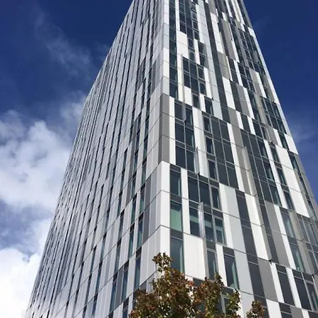 2 Bedroom In Media City * Manchester