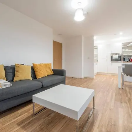 2 Bedroom In Media City Manchester