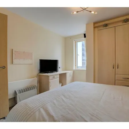 Retreat & Relax In Apt For 4, Central Apartmán