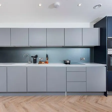 Excellent 2 Bedroom Central * Манчестер