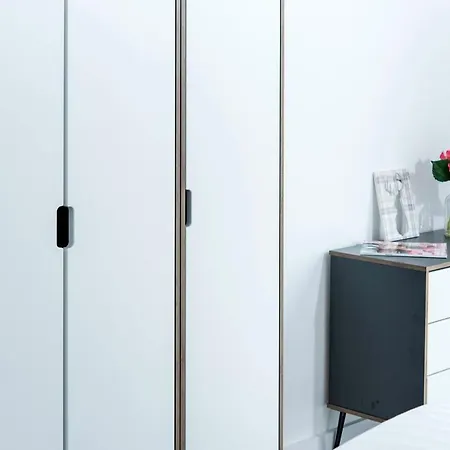 Excellent 2 Bedroom Central Апартаменты
