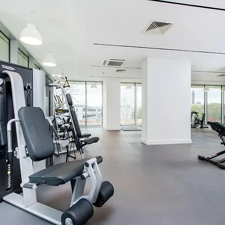 Апартаменты Excellent 2 Bedroom Central Манчестер