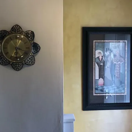 Shakespear's Townhouse,3 Mins To Piccadily, Hosts 6