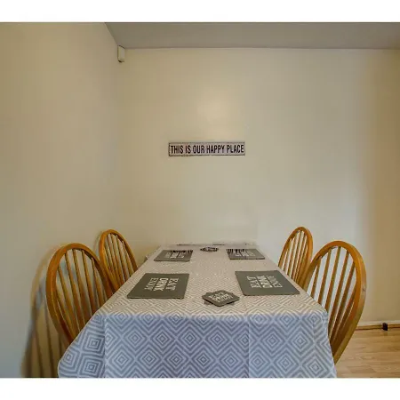 Comfy Private 2 Bed In South Manchester! *